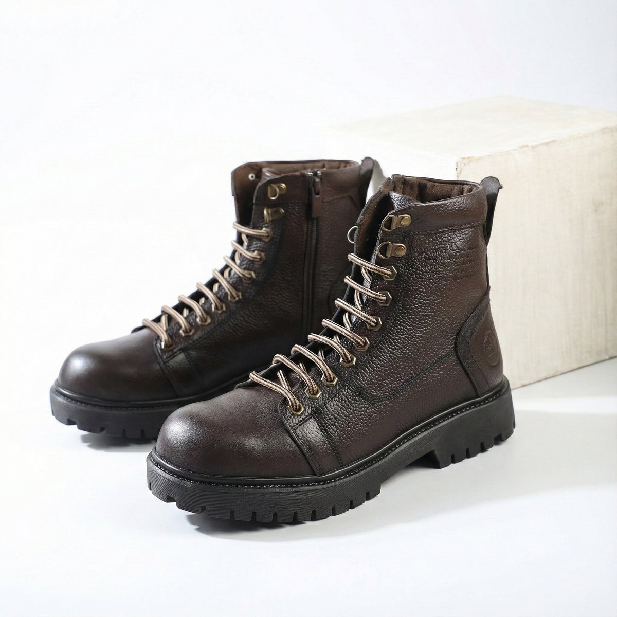 سيفتي سوسته ( القائد ) بني جلد طبيعي ومقدمة حديد SF-13